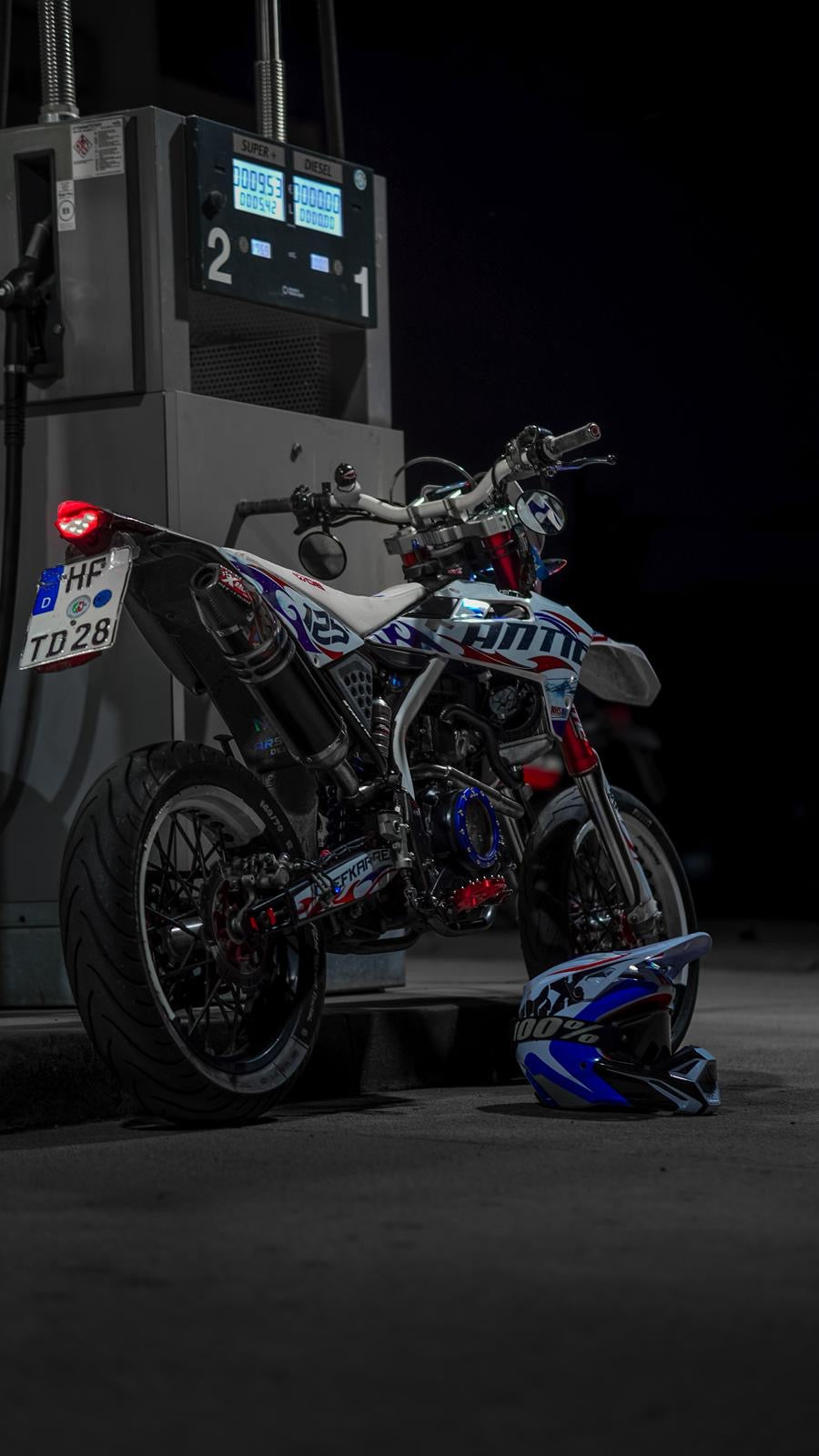 FULL CUSTOM - GRAPHICS KIT